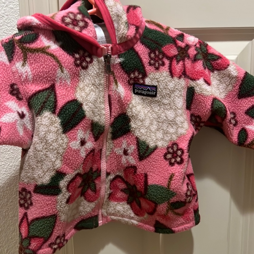 Patagonia Pink flowered jacket